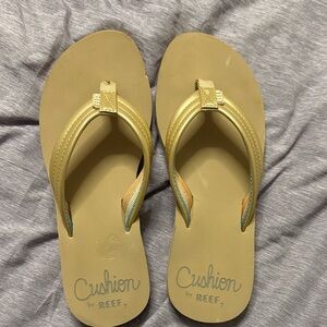 Reef Women's Cushion Flip Flops